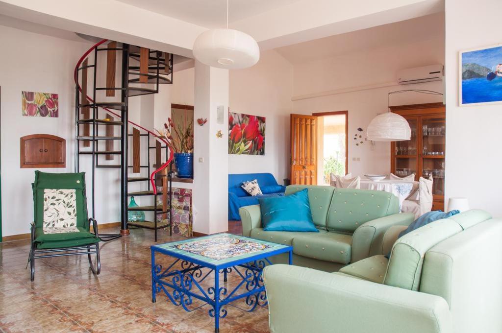 Holiday Home Cala Bianca กัสเตลลัมมาเร เดล โกลโฟ ห้อง รูปภาพ